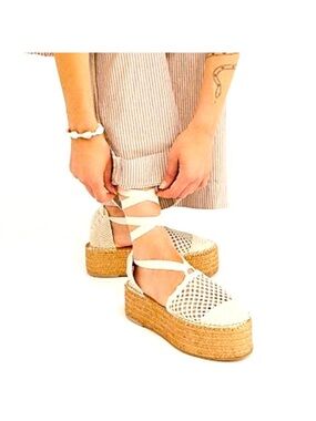 FREE PEOPLE frida platform sandal💕
